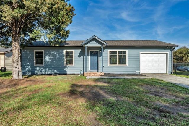 3330 E Royal Court, Macon, GA 31217