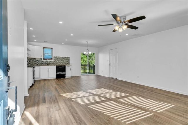 3330 E Royal Court, Macon, GA 31217