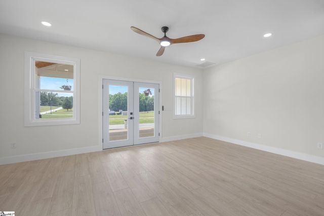 2024 Edwards Lake Road, Greer, SC 29651