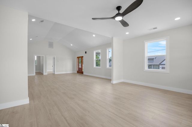 2024 Edwards Lake Road, Greer, SC 29651