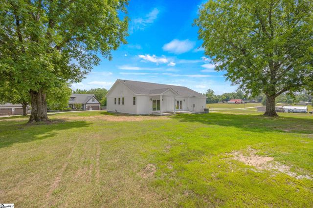 2024 Edwards Lake Road, Greer, SC 29651
