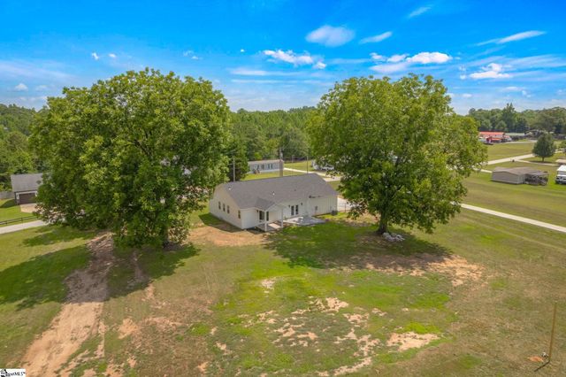 2024 Edwards Lake Road, Greer, SC 29651