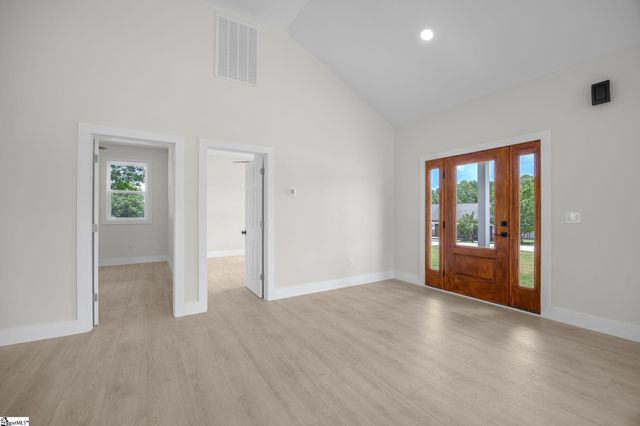2024 Edwards Lake Road, Greer, SC 29651