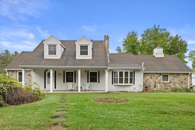 9370 S 46th STREET, Franklin, WI 53132