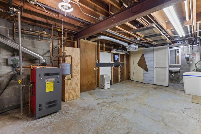 9370 S 46th STREET, Franklin, WI 53132