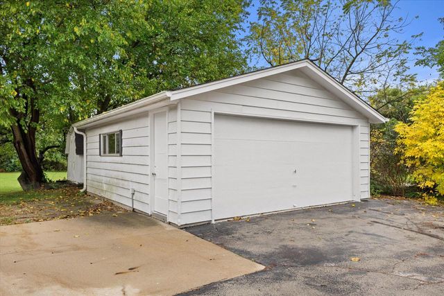9370 S 46th STREET, Franklin, WI 53132