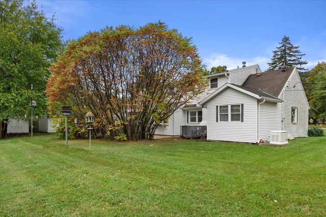 9370 S 46th STREET, Franklin, WI 53132