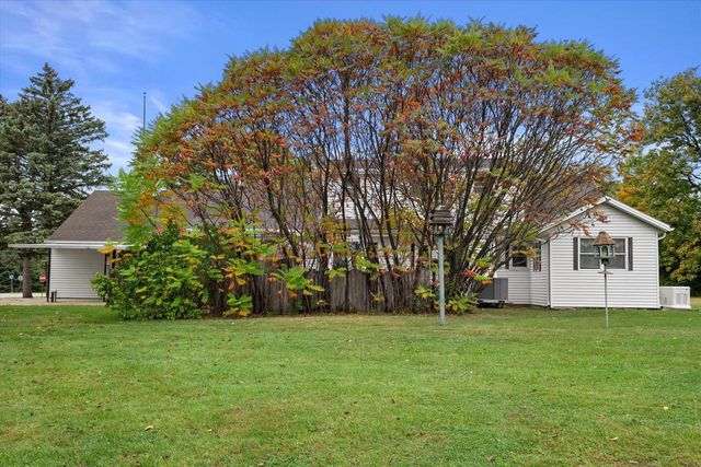 9370 S 46th STREET, Franklin, WI 53132