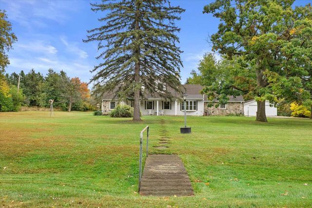 9370 S 46th STREET, Franklin, WI 53132