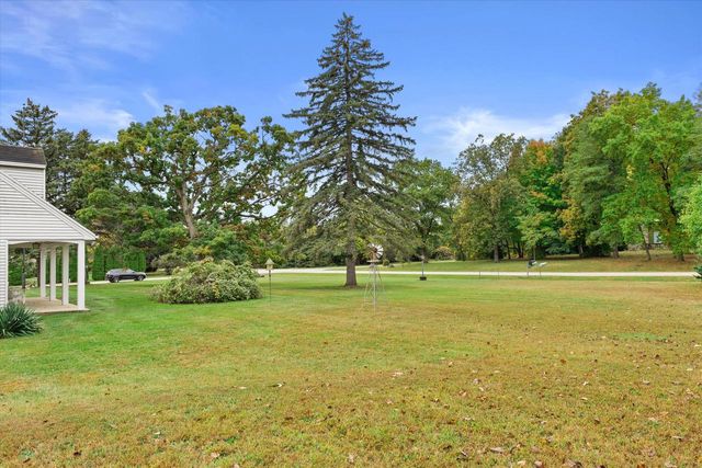 9370 S 46th STREET, Franklin, WI 53132