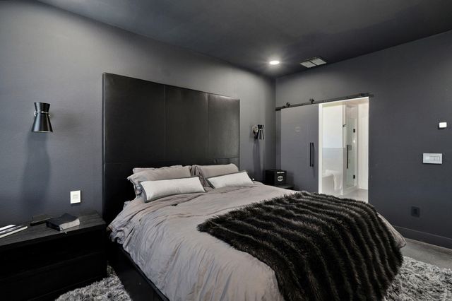 1527 N Edgemont Circle, Springfield, MO 65802