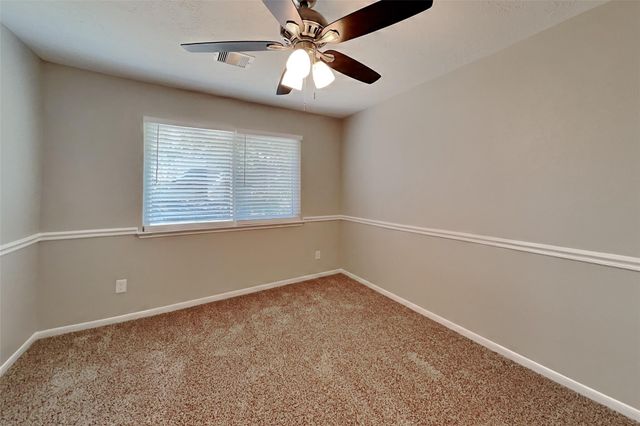 1021 Glenview Drive, Pearland, TX 77581