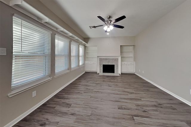 1021 Glenview Drive, Pearland, TX 77581