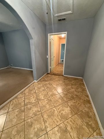 707 W Hay, Carrizo Springs, TX 78834