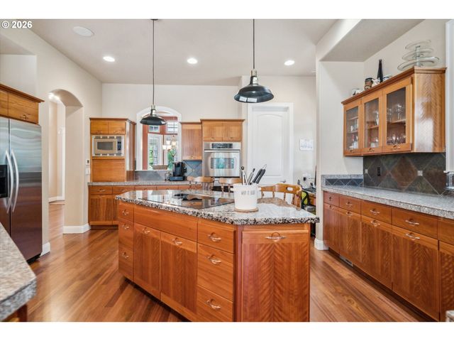 13226 S CLIFFSIDE Dr, Mulino, OR 97042