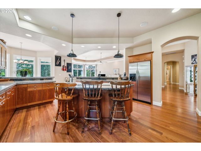 13226 S CLIFFSIDE Dr, Mulino, OR 97042