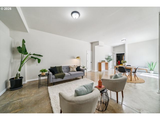 13226 S CLIFFSIDE Dr, Mulino, OR 97042