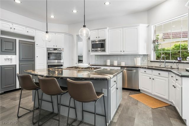 9721 Camden Hills Avenue, Las Vegas, NV 89145