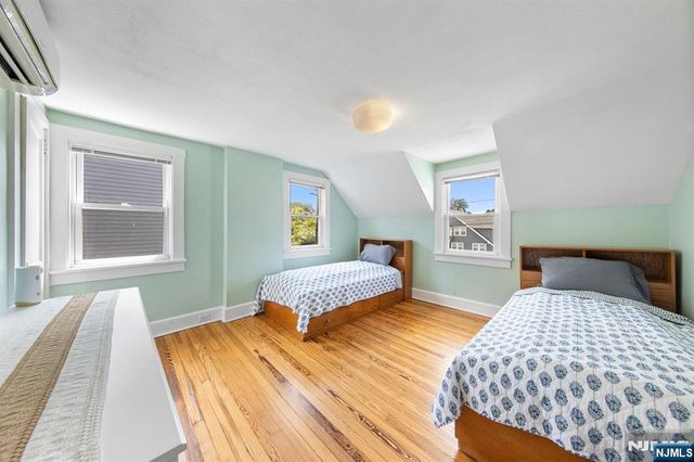 59 W Forest Avenue, Teaneck, NJ 07666