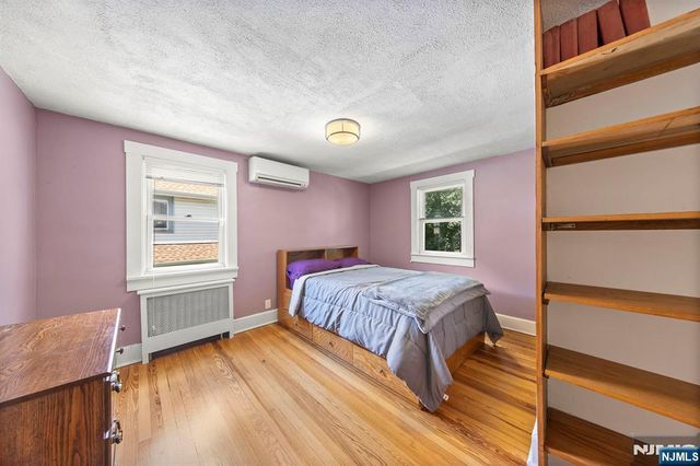 59 W Forest Avenue, Teaneck, NJ 07666