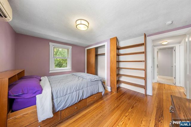 59 W Forest Avenue, Teaneck, NJ 07666