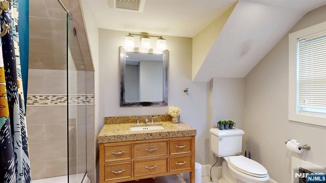 59 W Forest Avenue, Teaneck, NJ 07666