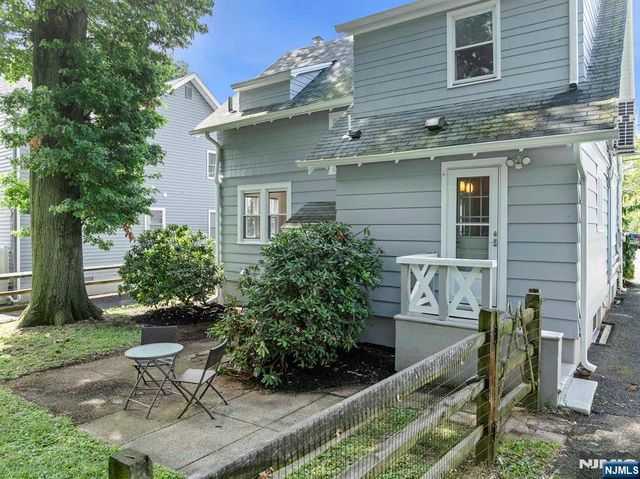 59 W Forest Avenue, Teaneck, NJ 07666