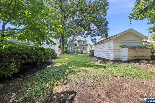 59 W Forest Avenue, Teaneck, NJ 07666