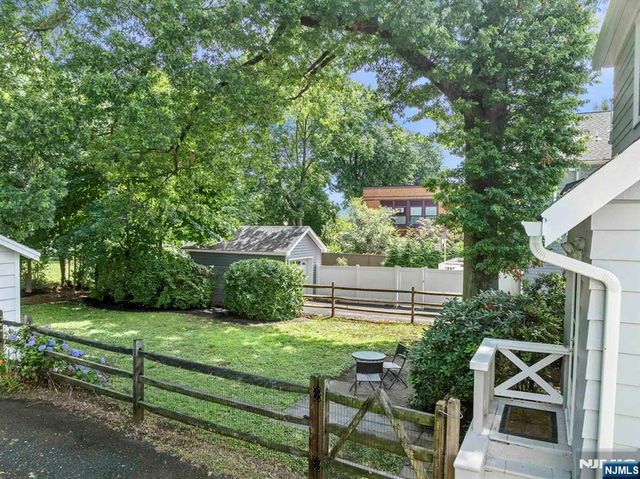 59 W Forest Avenue, Teaneck, NJ 07666