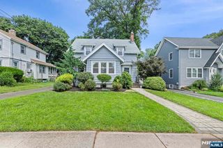 59 W Forest Avenue, Teaneck, NJ 07666