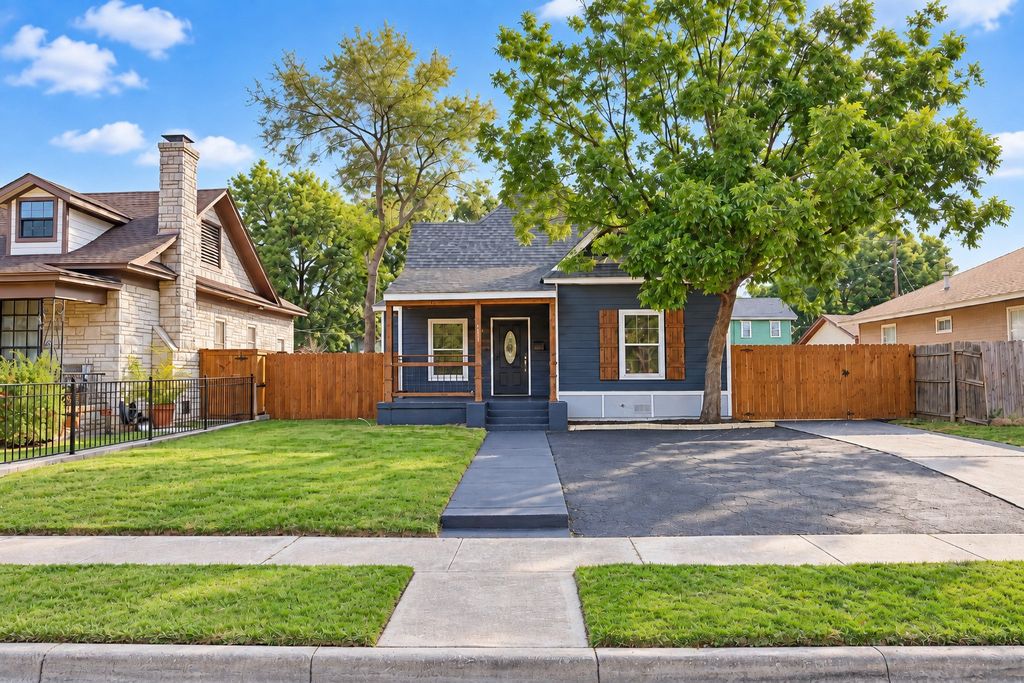 1417 Circle Park Boulevard, Fort Worth, TX 76164 — exterior