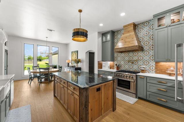 9900 Tantarra Drive, Burleson, TX 76028