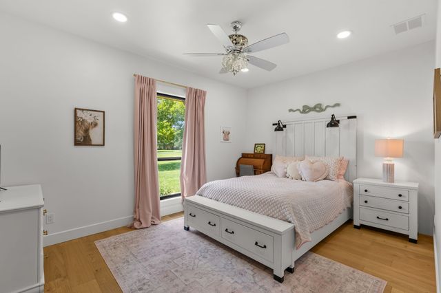 9900 Tantarra Drive, Burleson, TX 76028