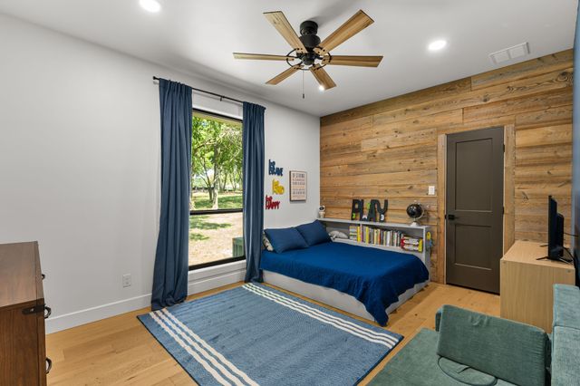 9900 Tantarra Drive, Burleson, TX 76028