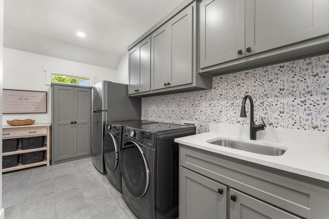 9900 Tantarra Drive, Burleson, TX 76028