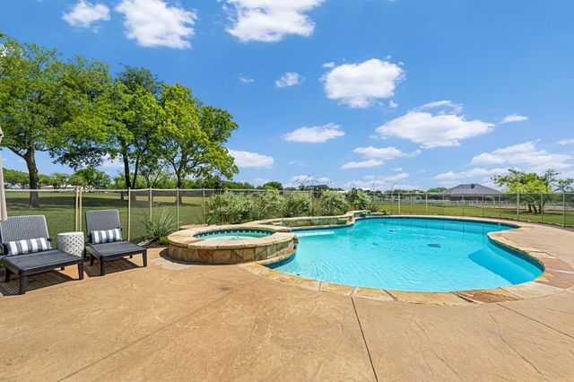 9900 Tantarra Drive, Burleson, TX 76028
