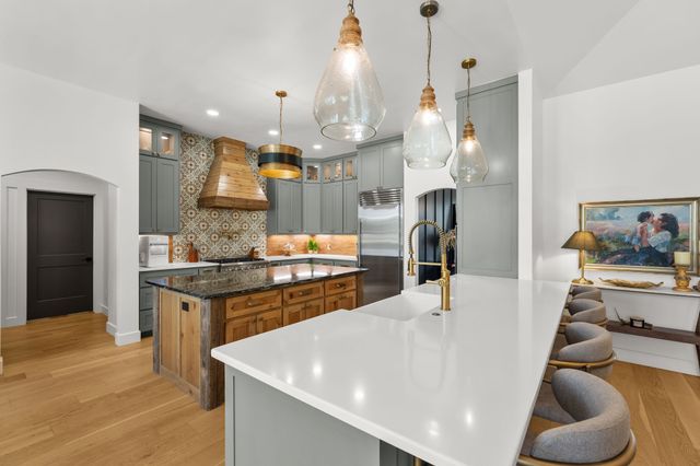 9900 Tantarra Drive, Burleson, TX 76028