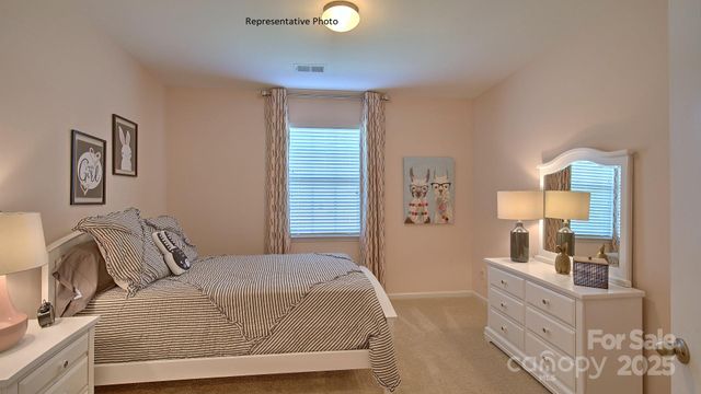 706 14th Avenue Court NE, Hickory, NC 28601