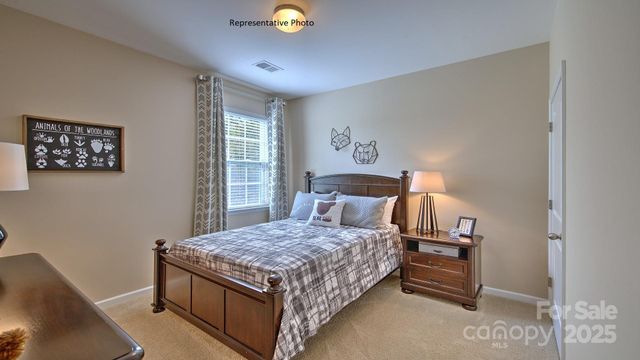 706 14th Avenue Court NE, Hickory, NC 28601