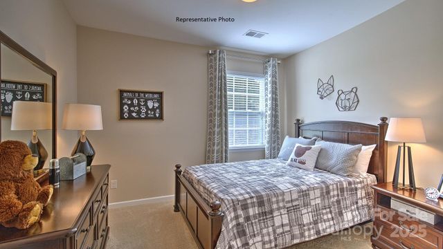 706 14th Avenue Court NE, Hickory, NC 28601