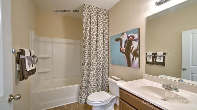 706 14th Avenue Court NE, Hickory, NC 28601