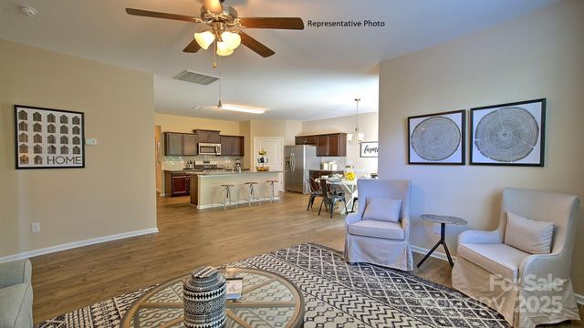 706 14th Avenue Court NE, Hickory, NC 28601