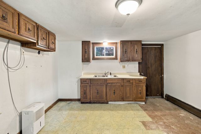 136 Durfee Road, Tiverton, RI 02878