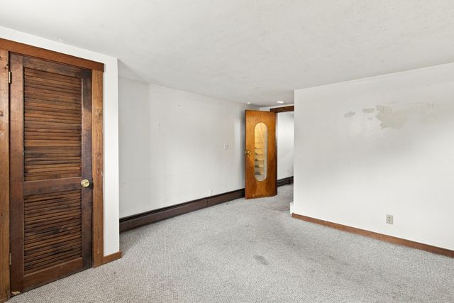 136 Durfee Road, Tiverton, RI 02878