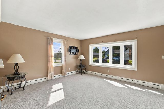 136 Durfee Road, Tiverton, RI 02878