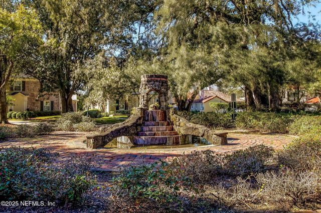 1789 RIVER Road 2, Jacksonville, FL 32207