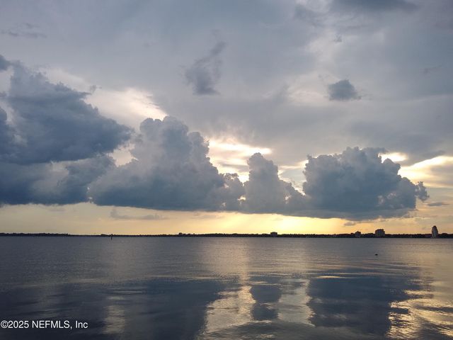 1789 RIVER Road 2, Jacksonville, FL 32207