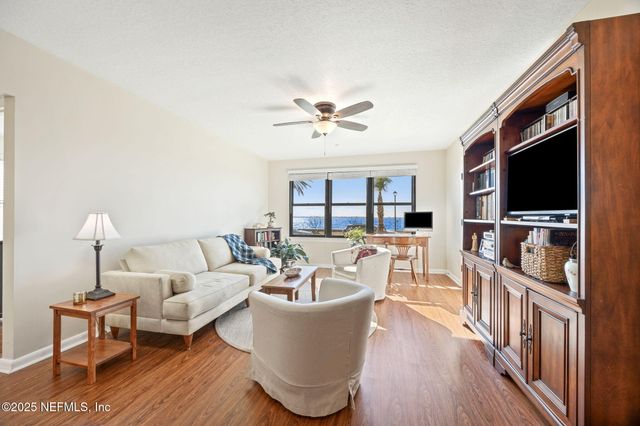 1789 RIVER Road 2, Jacksonville, FL 32207