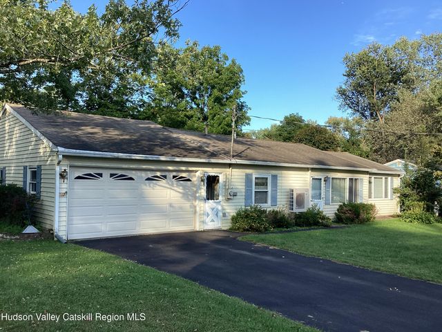 1 South Road, High Falls, NY 12440