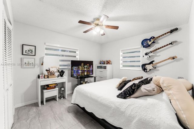 1661 N Goldeneye Lane, Homestead, FL 33035